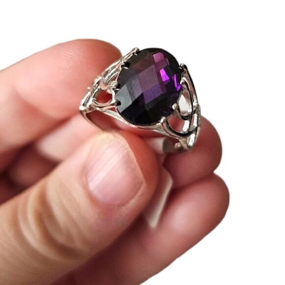 925 Sterling Silver Glass Amethyst Victorian Gemstone Ring (Size 8) - Picture 5 of 16